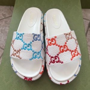 Colorful platform Slides size 36